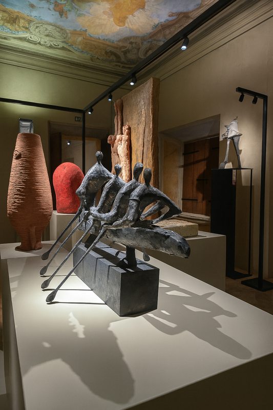 Allestimento museografico Forme nel verde, Palazzo Chigi Zondadari a San Quirico d’Orcia